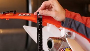 Dirt-Bike-Setup-Setting-Rider-Sag