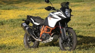 2017-KTM-1090-Adventure-R-First-Test-Cycle-News