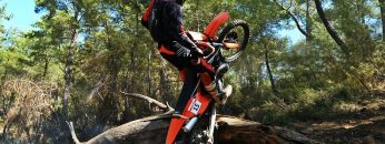 Hard-Enduro-Training-with-the-Pro-Riders-at-Red-Bull-Sea-to-Sky