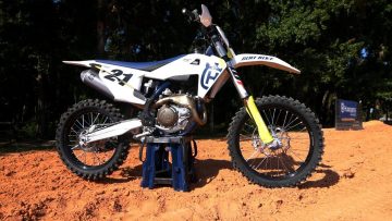 2019-Husqvarna-FC450-Dirt-Bike-Magazine