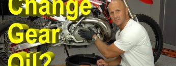 How-To-Change-Gear-Oil-on-a-2-Stroke-Honda-CR250R