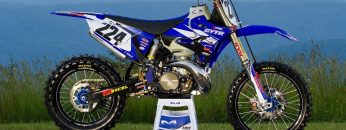 Racer-X-Films-Garage-Build-2011-Yamaha-YZ250-GNCC-Race-Bike