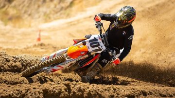 2020-KTM-450-SXF-Dialed-In-Motocross-Bike-Testing-
