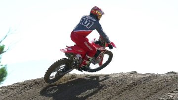 2020-Honda-CRF450R-Dialed-In-Motocross-Bike-Testing-