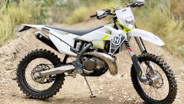 2022-Husqvarna-TE300i-Fuel-Injected-2-Stroke-