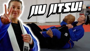 FOLDING-LAUNDRY-WITH-PEOPLE-IN-IT-Ellie-Reed-trains-Jiu-Jitsu
