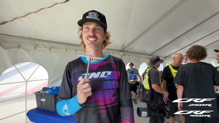 Weege-Show-Southwick-Press-Day-with-the-Scoop-from-the-Sand